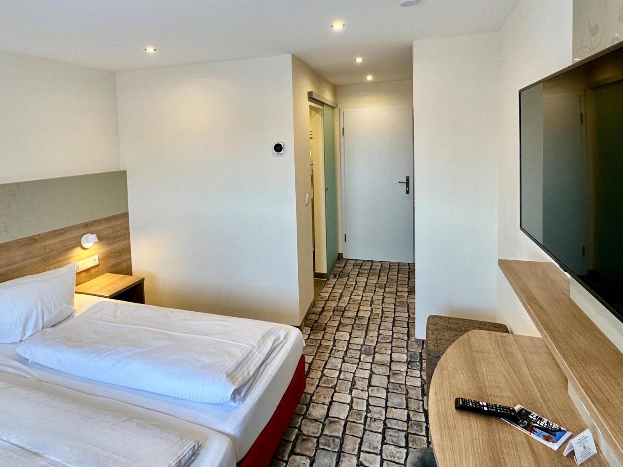 Double Room PLUS with Air Conditioning,1535863573:JPEG